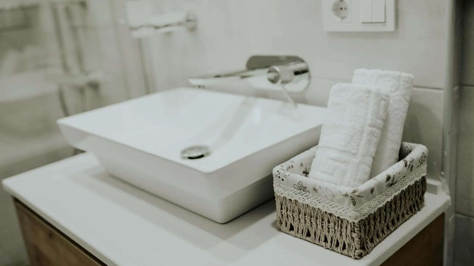 Luxury Inn Grand Residences Tbilisi Hotel